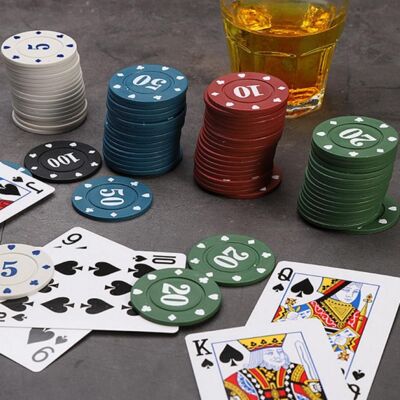 [패션플러스][오너클랜]인기상품 카지노칩 포커 게임 카드 겜블 방수 휴대용 100개입 [WFIUR82_260105](54996_WFIUR82_260105)