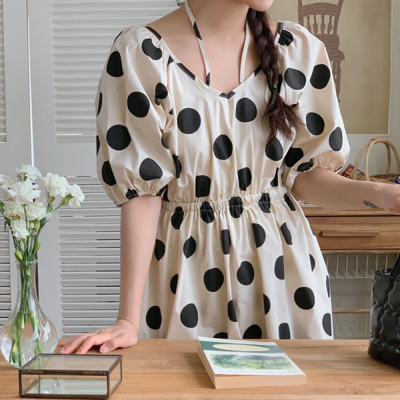 [패션플러스][미라클세븐][M7] 여자 왕도트 롱 슬릿 V넥 원피스(572630_OP15702)