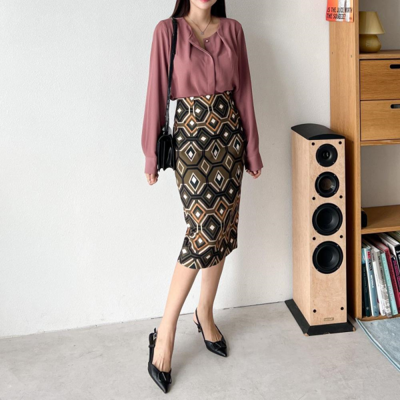 [패션플러스][미라클세븐][M7] 여자 패턴 하이웨이스트 큰사이즈 셋업 스커트(572630_SK1801)