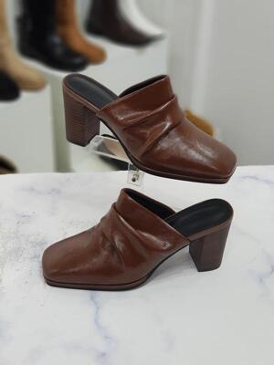 [패션플러스][한슈]한슈 세이브존09 가죽 셔링 장식여성 뮬 블로퍼 슈즈 8.3cm HS567125il (21895857)(574548_21895857)