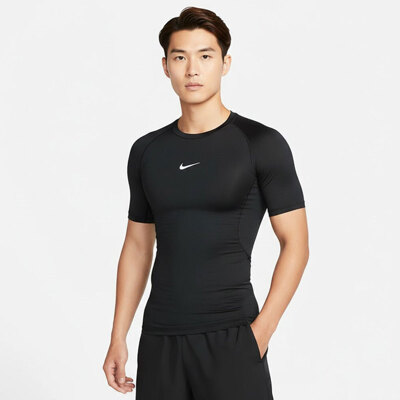 [패션플러스][나이키]나이키 데일리 드라이 핏 타이트 피트니스 반팔티 FB7933-010(611990_5013651166)
