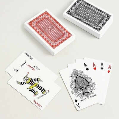 [패션플러스][SK스토아_기타]고품질 포커 카드 2개입 케이스포함 카지노 마술 바둑이 놀이 코팅 마술 놀이 홀덤 원카드 WFHRWUO_635312(635312_57972128_635312)