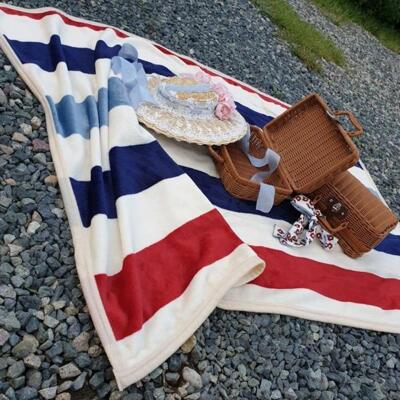 [패션플러스][주식회사 브이와이][JHQS8IOQ_4B]감성 캠핑 바닥 차박 블랭킷 고밀도 담요 (27049595A)(715668_27049595A)